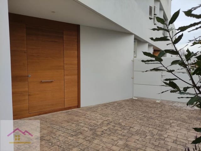 3 soveværelse Semi-Rækkehus til salg i Alcossebre, Alcalá de Xivert med swimmingpool garage - € 990.000 (Ref: 9841183)