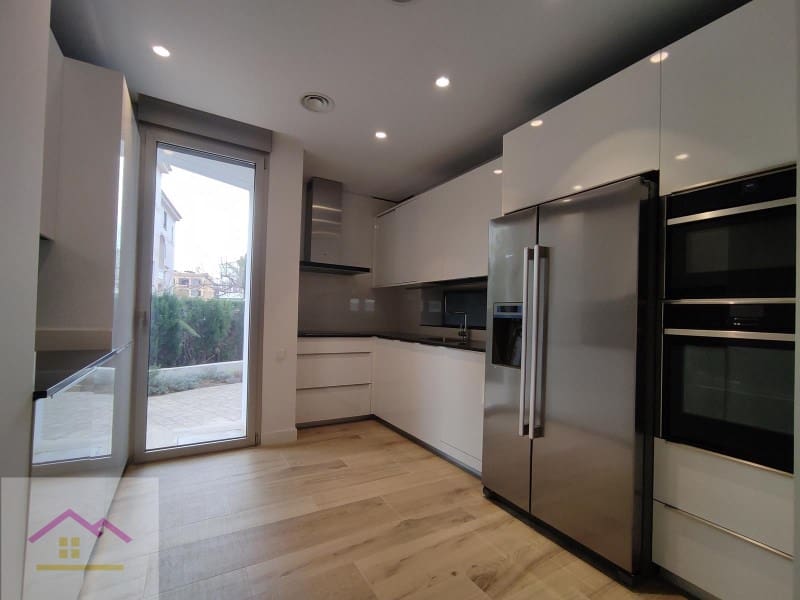 3 bedroom Semi-detached Villa for sale in Alcossebre with pool garage - € 990,000 (Ref: 9841183)