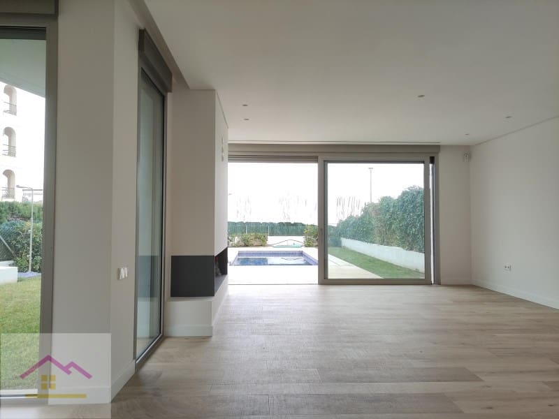 3 bedroom Semi-detached Villa for sale in Alcossebre with pool garage - € 990,000 (Ref: 9841183)