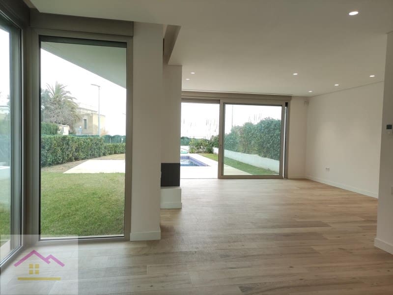 3 bedroom Semi-detached Villa for sale in Alcossebre with pool garage - € 990,000 (Ref: 9841183)