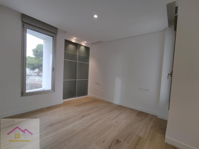 3 bedroom Semi-detached Villa for sale in Alcossebre with pool garage - € 990,000 (Ref: 9841183)