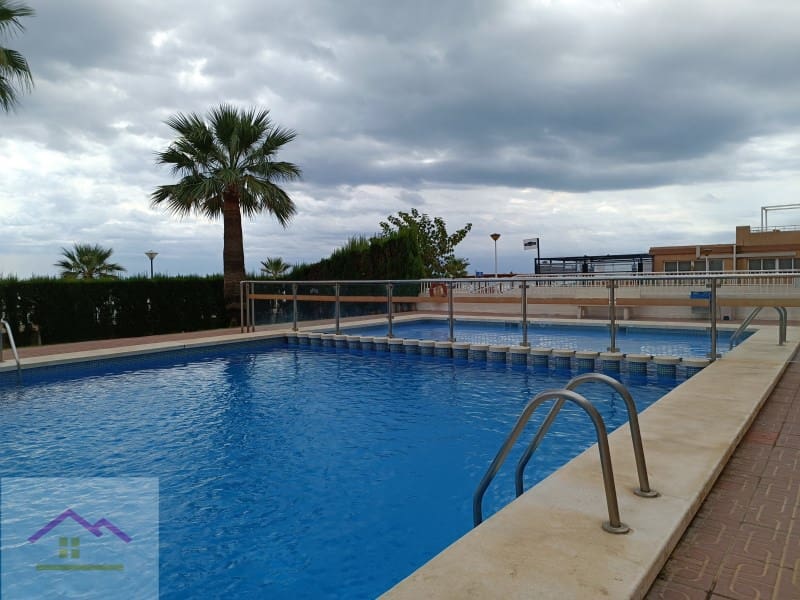 3 Zimmer Strandapartment zu verkaufen in Oropesa  mit Pool - 255.000 € (Ref: 9841186)