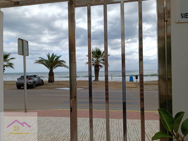 3 Zimmer Strandapartment zu verkaufen in Oropesa  mit Pool - 255.000 € (Ref: 9841186)
