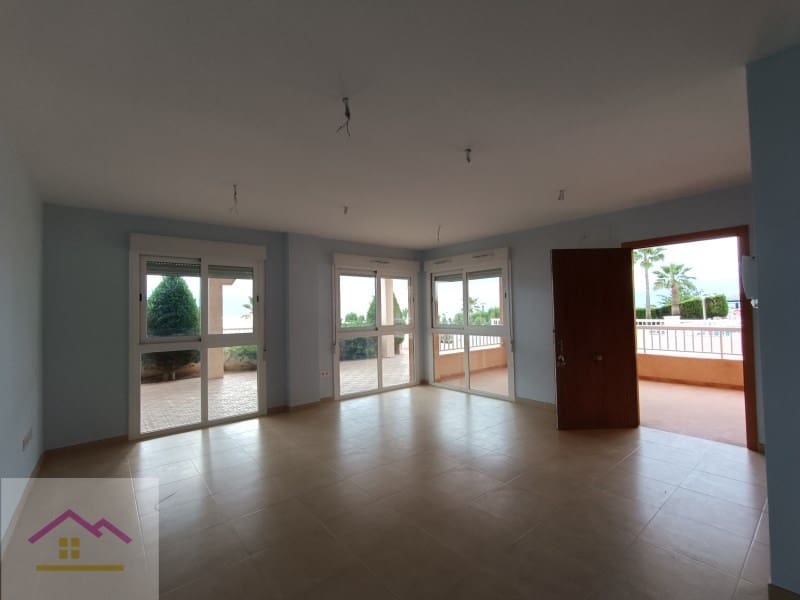 3 bedroom Apartment for sale in Oropesa  with pool - € 250,000 (Ref: 9841187)