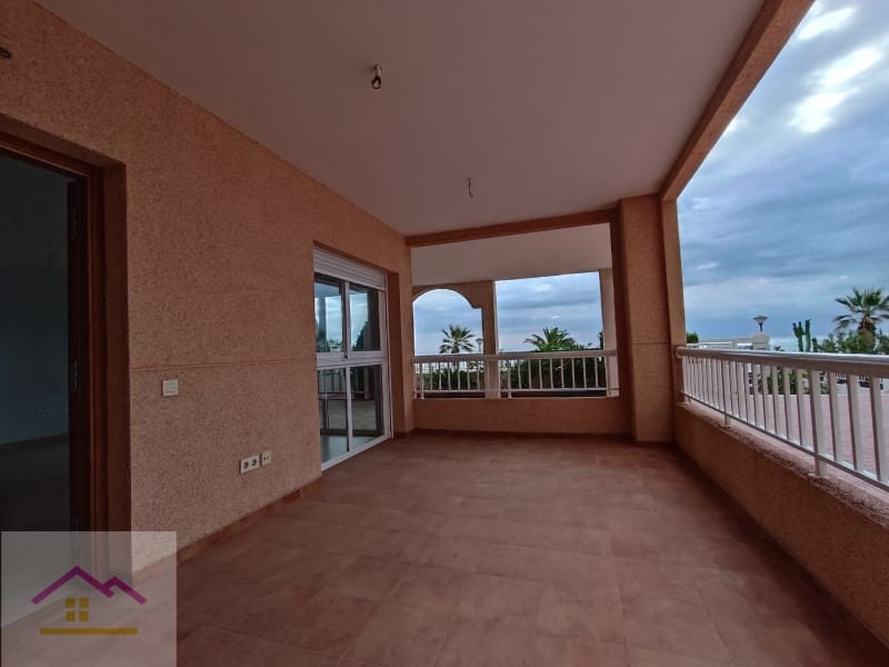 3 bedroom Apartment for sale in Oropesa  with pool - € 250,000 (Ref: 9841187)