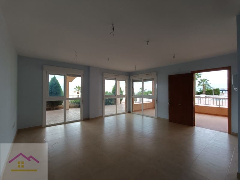 3 bedroom Apartment for sale in Oropesa  with pool - € 250,000 (Ref: 9841187)