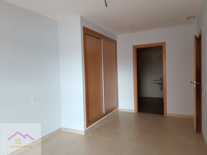 3 bedroom Apartment for sale in Oropesa  with pool - € 250,000 (Ref: 9841187)