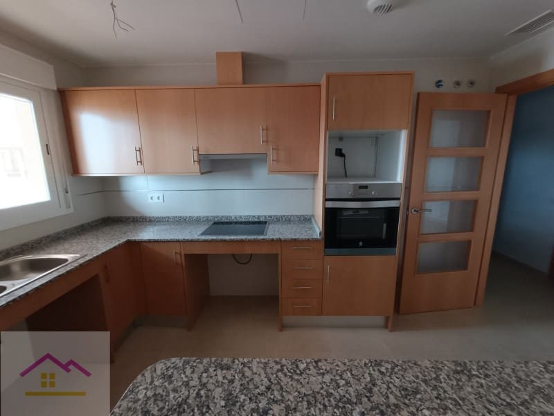 3 bedroom Apartment for sale in Oropesa  with pool - € 250,000 (Ref: 9841187)