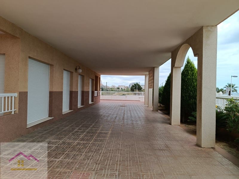 3 bedroom Apartment for sale in Oropesa  with pool - € 250,000 (Ref: 9841187)