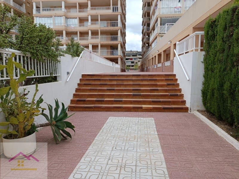 3 bedroom Apartment for sale in Oropesa  with pool - € 250,000 (Ref: 9841187)