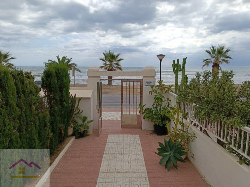 3 bedroom Apartment for sale in Oropesa  with pool - € 250,000 (Ref: 9841187)