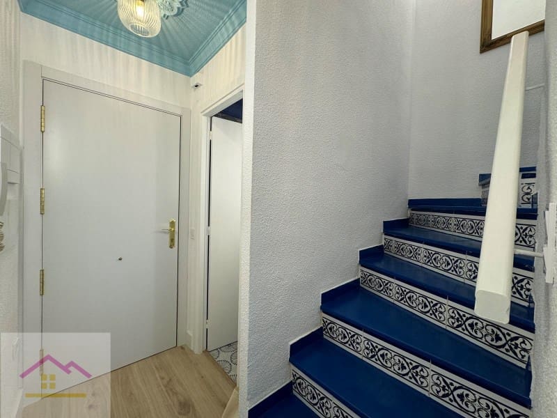 2 bedroom Flat for sale in Oropesa  with garage - € 169,990 (Ref: 9841188)