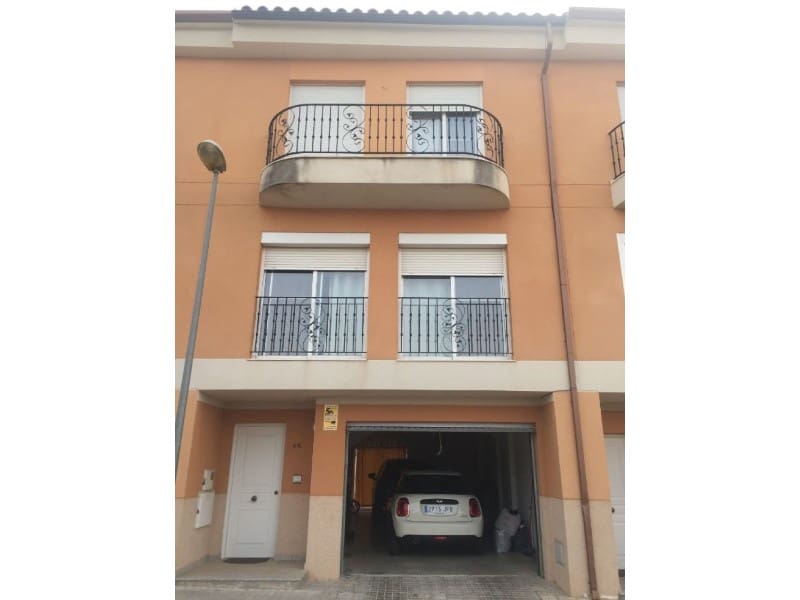 3 bedroom Townhouse for sale in Cabanes with garage - € 250,000 (Ref: 9841189)
