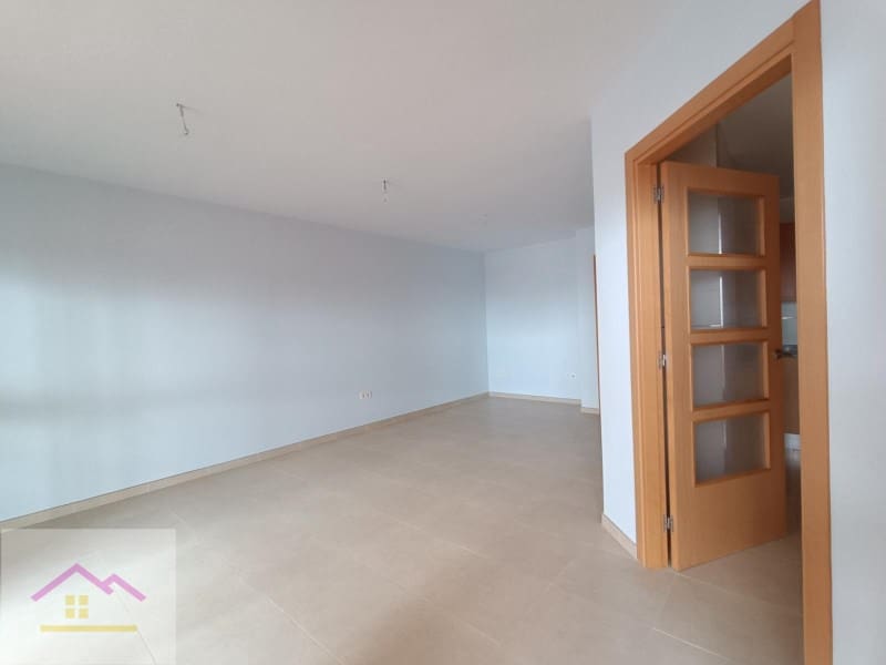 2 bedroom Apartment for sale in Oropesa  - € 168,000 (Ref: 9841191)