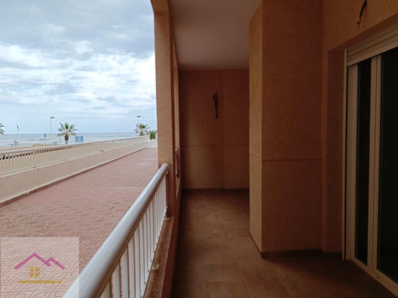 2 bedroom Apartment for sale in Oropesa  - € 168,000 (Ref: 9841191)