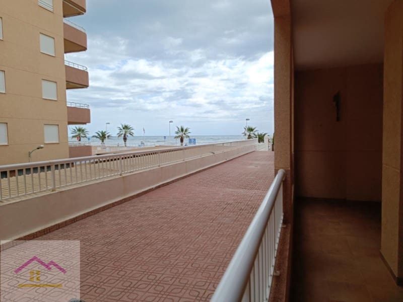 2 bedroom Apartment for sale in Oropesa  - € 168,000 (Ref: 9841191)
