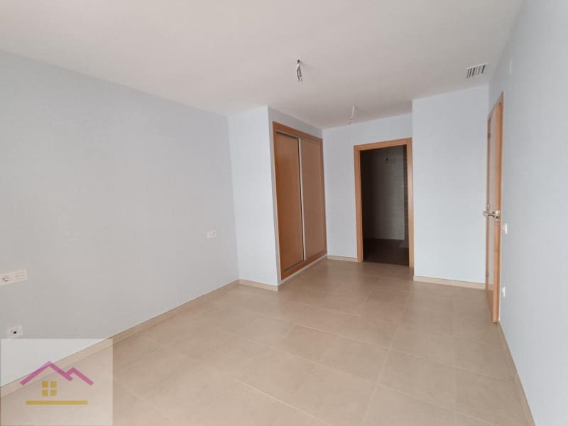 2 bedroom Apartment for sale in Oropesa  - € 168,000 (Ref: 9841191)