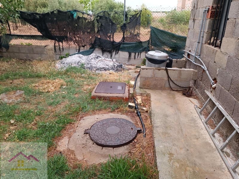 2 bedroom Finca/Country House for sale in Cabanes with garage - € 100,000 (Ref: 9841192)