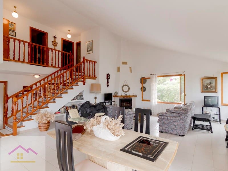 4 bedroom Villa for sale in Oropesa  with pool garage - € 500,000 (Ref: 9841196)