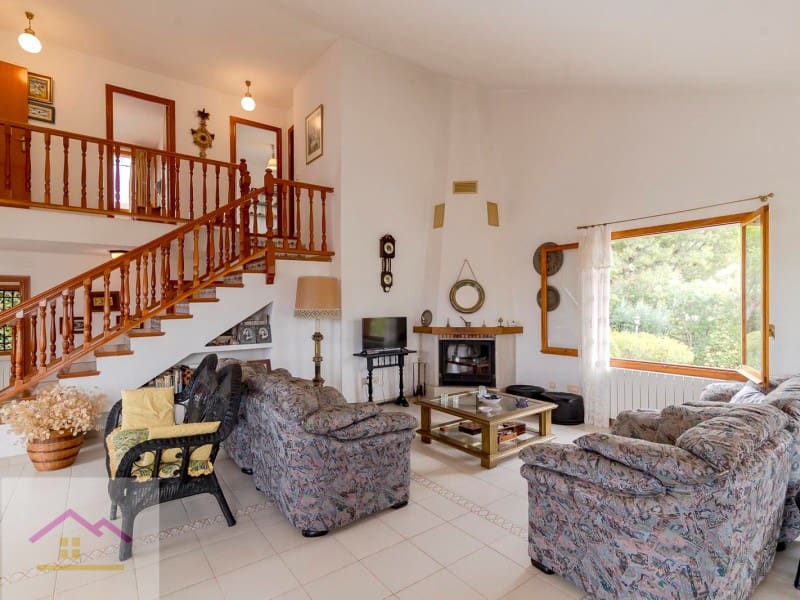 4 bedroom Villa for sale in Oropesa  with pool garage - € 500,000 (Ref: 9841196)