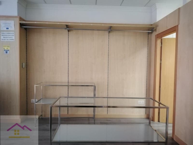 Commercial for sale in Cuenca city - € 139,000 (Ref: 9841197)