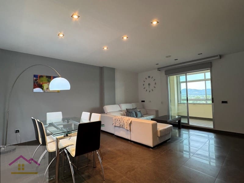 3 bedroom Flat for sale in Santa Magdalena de Polpis with garage - € 120,000 (Ref: 9841205)