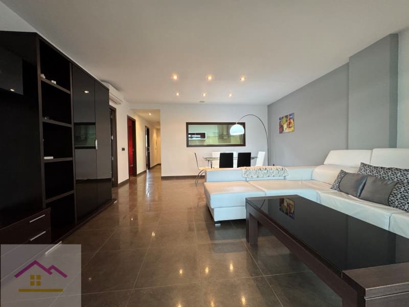3 bedroom Flat for sale in Santa Magdalena de Polpis with garage - € 120,000 (Ref: 9841205)