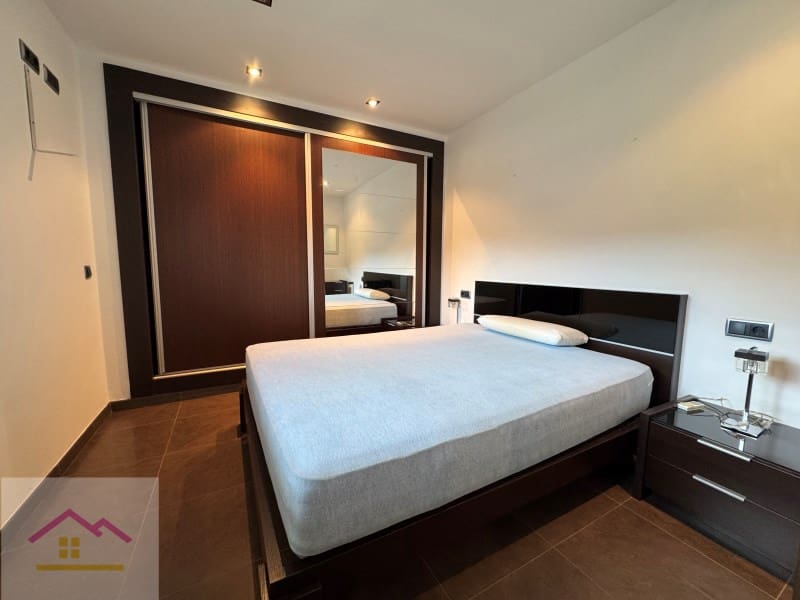 3 bedroom Flat for sale in Santa Magdalena de Polpis with garage - € 120,000 (Ref: 9841205)