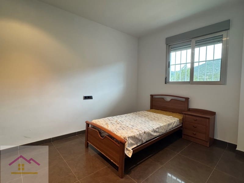3 bedroom Flat for sale in Santa Magdalena de Polpis with garage - € 120,000 (Ref: 9841205)