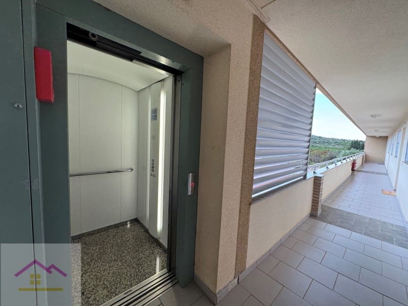 3 bedroom Flat for sale in Santa Magdalena de Polpis with garage - € 120,000 (Ref: 9841205)