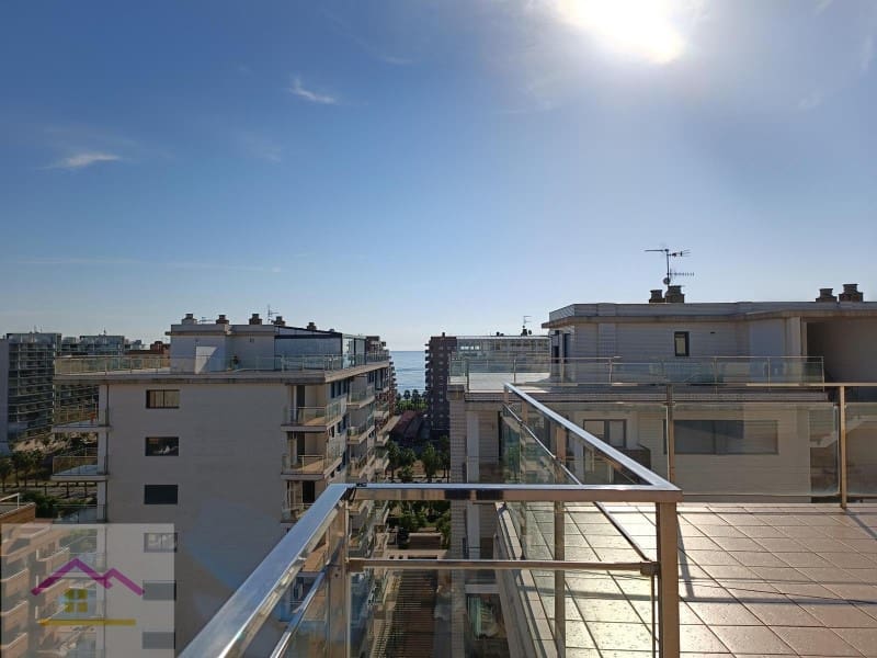 3 bedroom Apartment for sale in Oropesa  with garage - € 355,000 (Ref: 9841208)