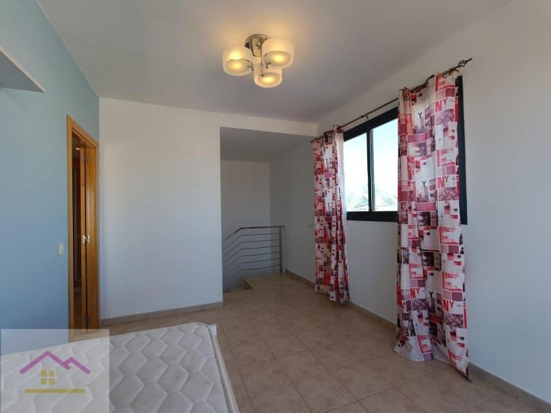 3 bedroom Apartment for sale in Oropesa  with garage - € 355,000 (Ref: 9841208)