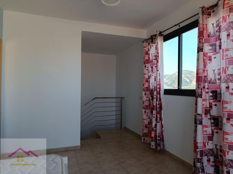 3 bedroom Apartment for sale in Oropesa  with garage - € 355,000 (Ref: 9841208)