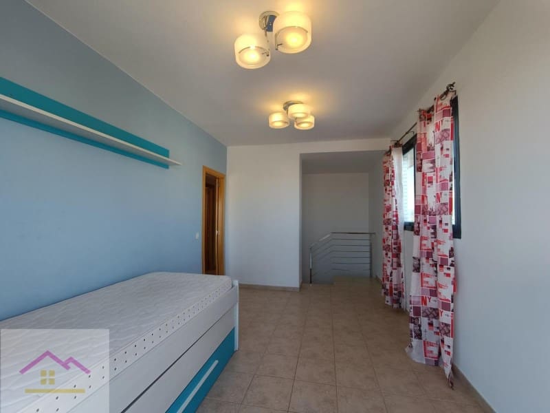 3 bedroom Apartment for sale in Oropesa  with garage - € 355,000 (Ref: 9841208)