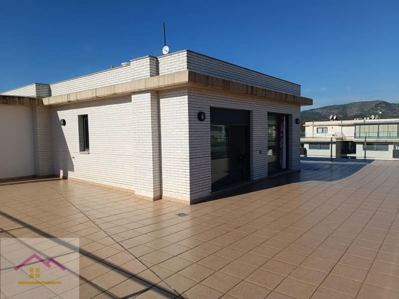 3 bedroom Apartment for sale in Oropesa  with garage - € 355,000 (Ref: 9841208)