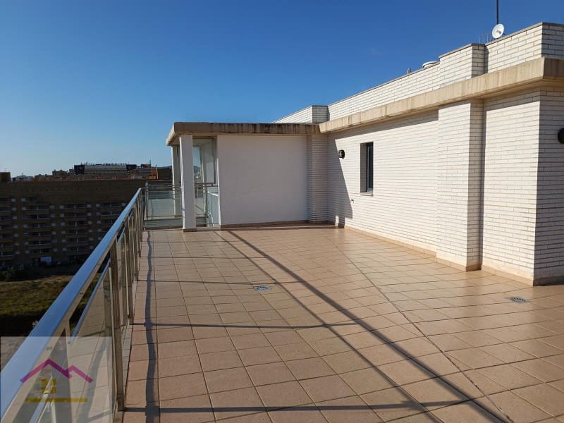 3 bedroom Apartment for sale in Oropesa  with garage - € 355,000 (Ref: 9841208)