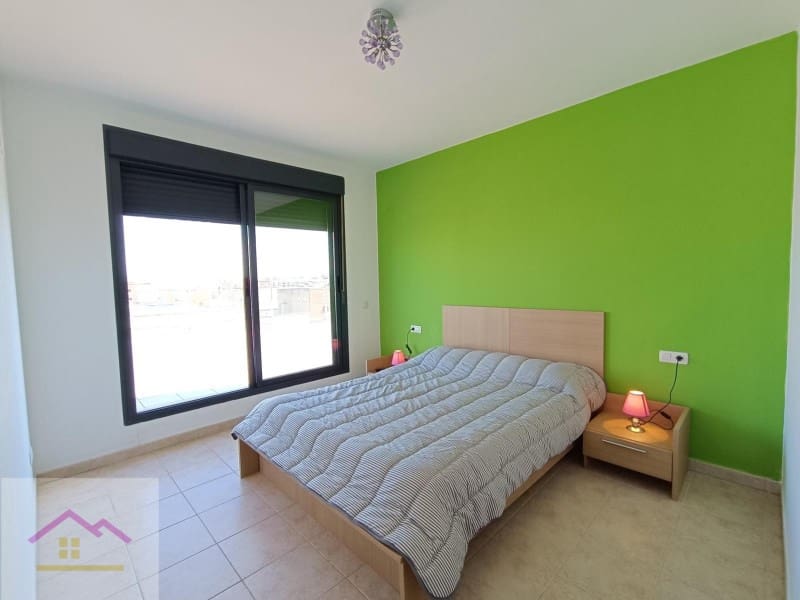 3 bedroom Apartment for sale in Oropesa  with garage - € 355,000 (Ref: 9841208)
