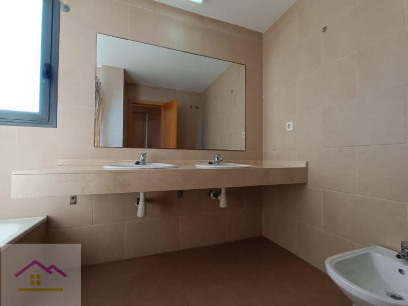 3 bedroom Apartment for sale in Oropesa  with garage - € 355,000 (Ref: 9841208)