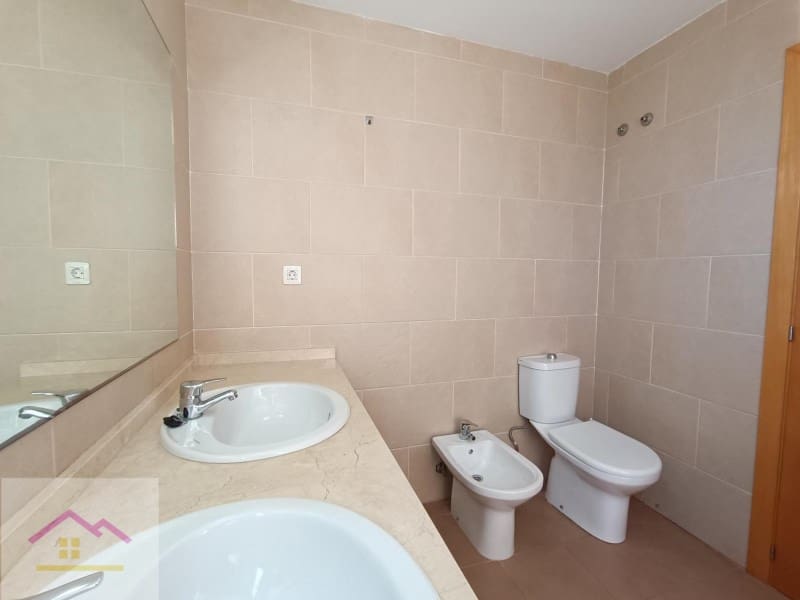3 bedroom Apartment for sale in Oropesa  with garage - € 355,000 (Ref: 9841208)