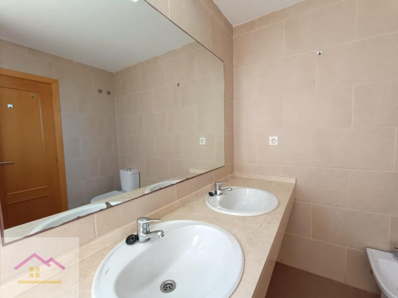 3 bedroom Apartment for sale in Oropesa  with garage - € 355,000 (Ref: 9841208)