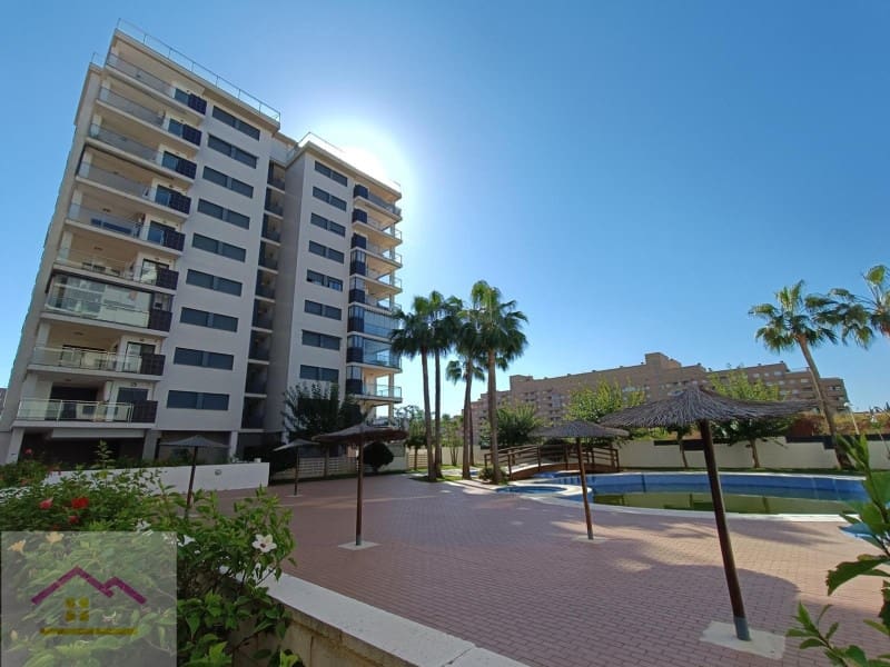 3 bedroom Apartment for sale in Oropesa  with garage - € 355,000 (Ref: 9841208)