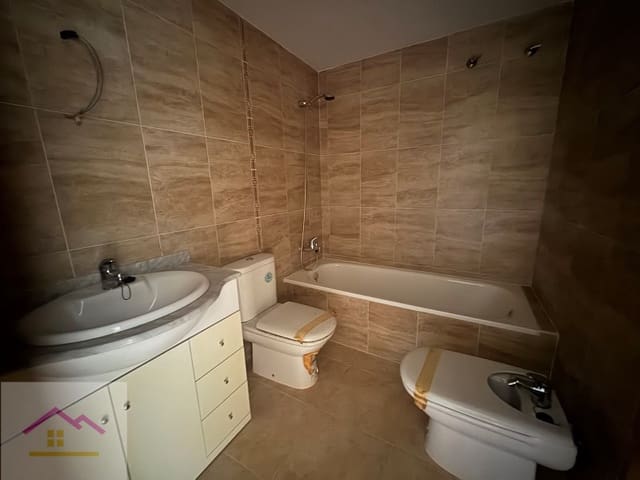 3 sovrum Lägenhet till salu i Alcalà de Xivert pueblo, Alcalá de Xivert med garage - 137 500 € (Ref: 9841209)