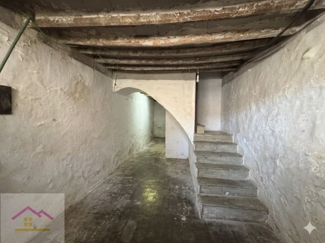 4 makuuhuone Omakotitalo myytävänä paikassa Alcalà de Xivert pueblo, Alcalá de Xivert mukana 
autotalli - 45 000 € (Ref: 9894473)