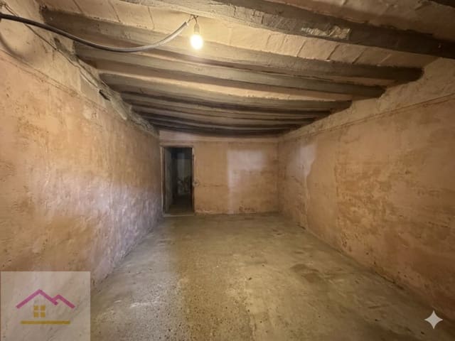 4 makuuhuone Omakotitalo myytävänä paikassa Alcalà de Xivert pueblo, Alcalá de Xivert mukana 
autotalli - 45 000 € (Ref: 9894473)