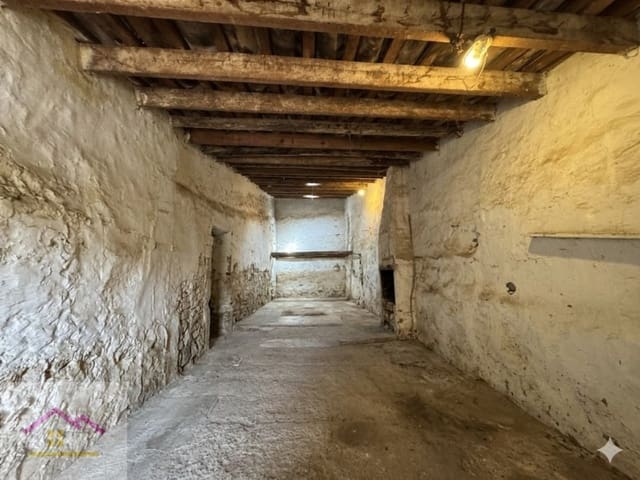 4 makuuhuone Omakotitalo myytävänä paikassa Alcalà de Xivert pueblo, Alcalá de Xivert mukana 
autotalli - 45 000 € (Ref: 9894473)