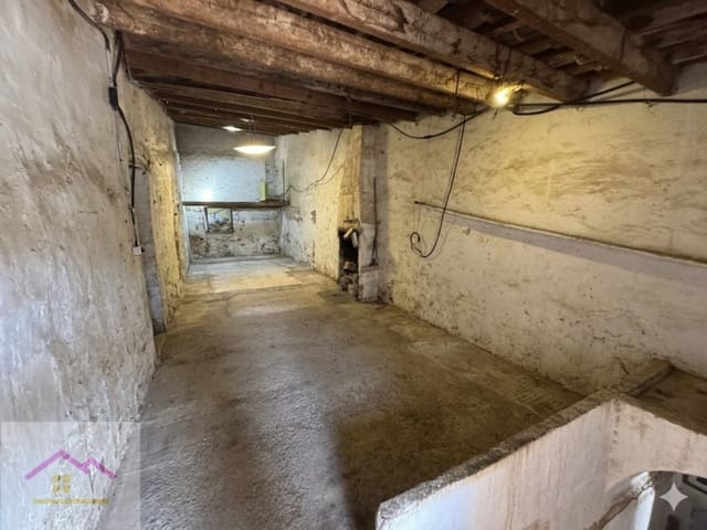 4 makuuhuone Omakotitalo myytävänä paikassa Alcalà de Xivert pueblo, Alcalá de Xivert mukana 
autotalli - 45 000 € (Ref: 9894473)