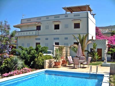 10 sovrum Villa till salu i Adeje med pool garage - 1 750 000 € (Ref: 8277399)