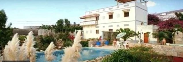 10 sovrum Villa till salu i Adeje med pool garage - 1 750 000 € (Ref: 8277399)