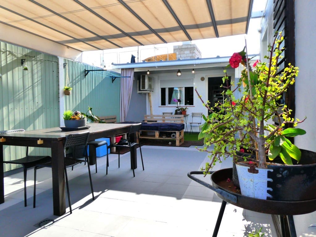 4 soveværelse Rækkehus til salg i La Estrella med garage - € 310.000 (Ref: 8277409)