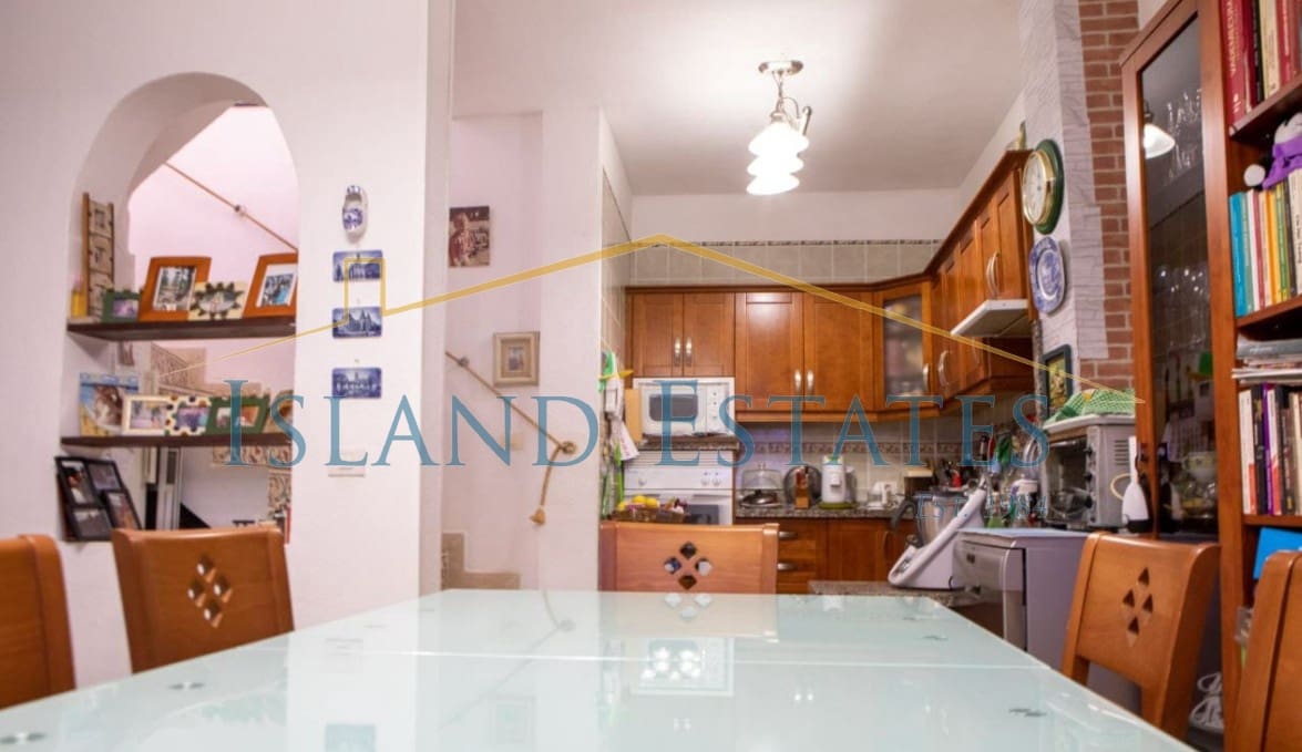 4 slaapkamer Huis te koop in Costa del Silencio - € 440.000 (Ref: 8277417)